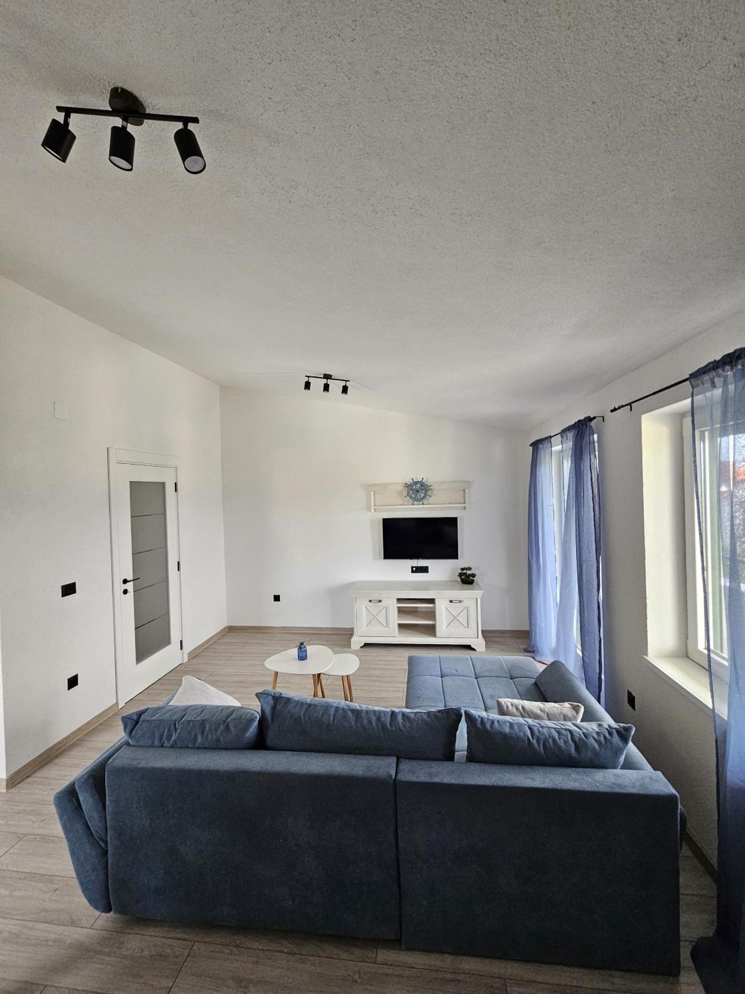Apartmani 1 Pinezici Exterior foto